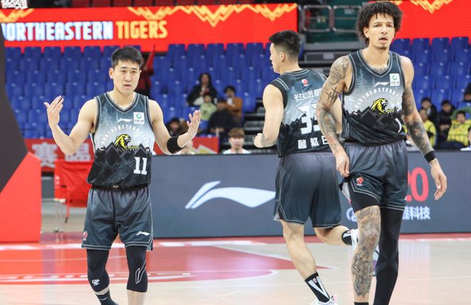 吉林逆转四川终结三连败 维纳莱斯首秀难救主创