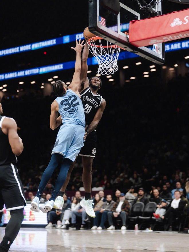 篮网末节狂轰20分奠定胜局 灰熊四连败陷困境