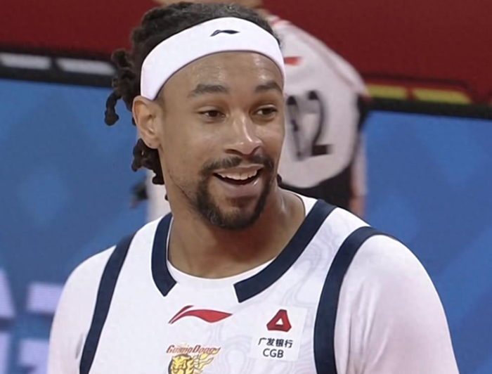 广东宏远大胜浙江广厦 萨林杰6分钟狂砍9分引热