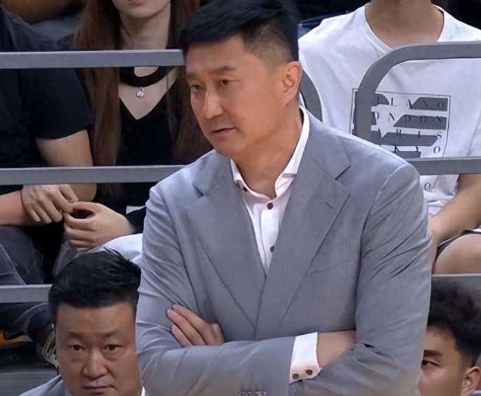 广东宏远大胜浙江广厦 萨林杰6分钟狂砍9分引热