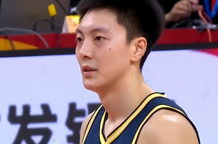 广东宏远大胜浙江广厦 萨林杰6分钟狂砍9分引热